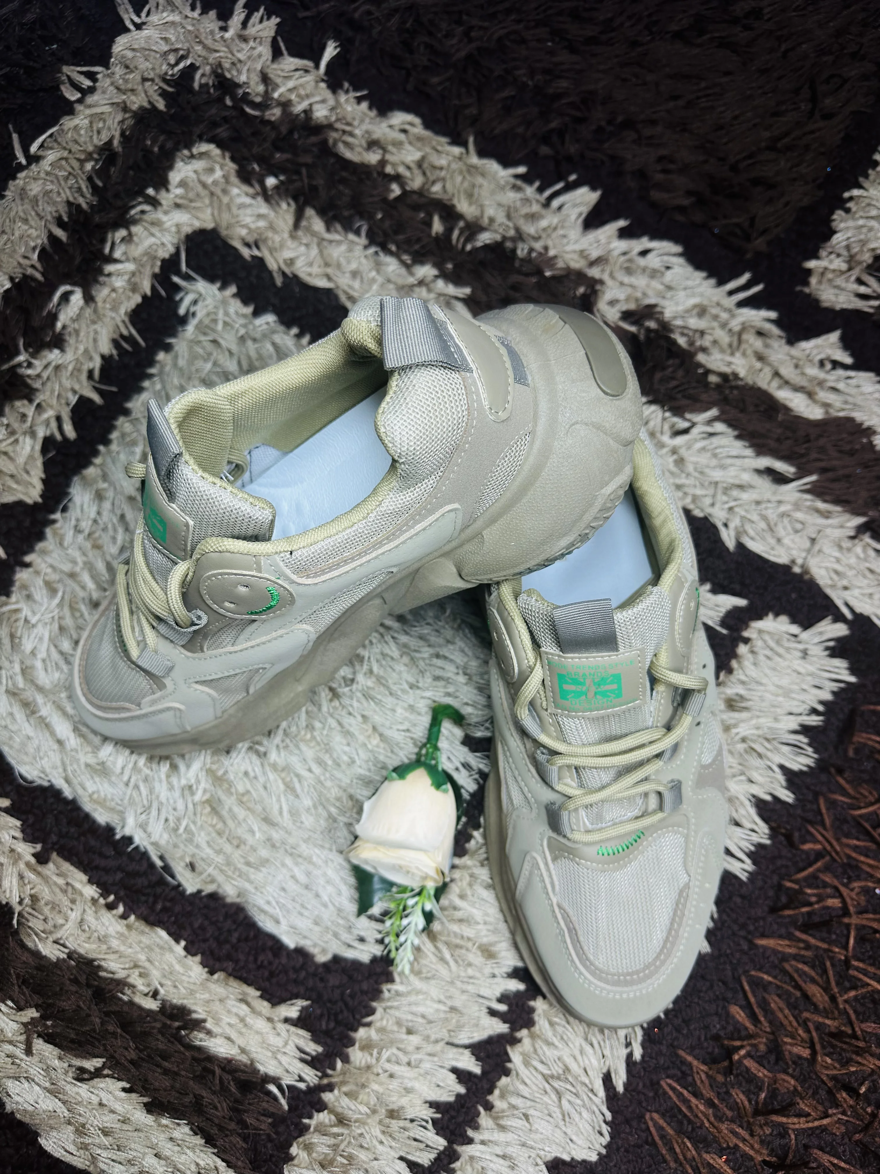 43 Men Trendy Lace Chunky Sneakers
