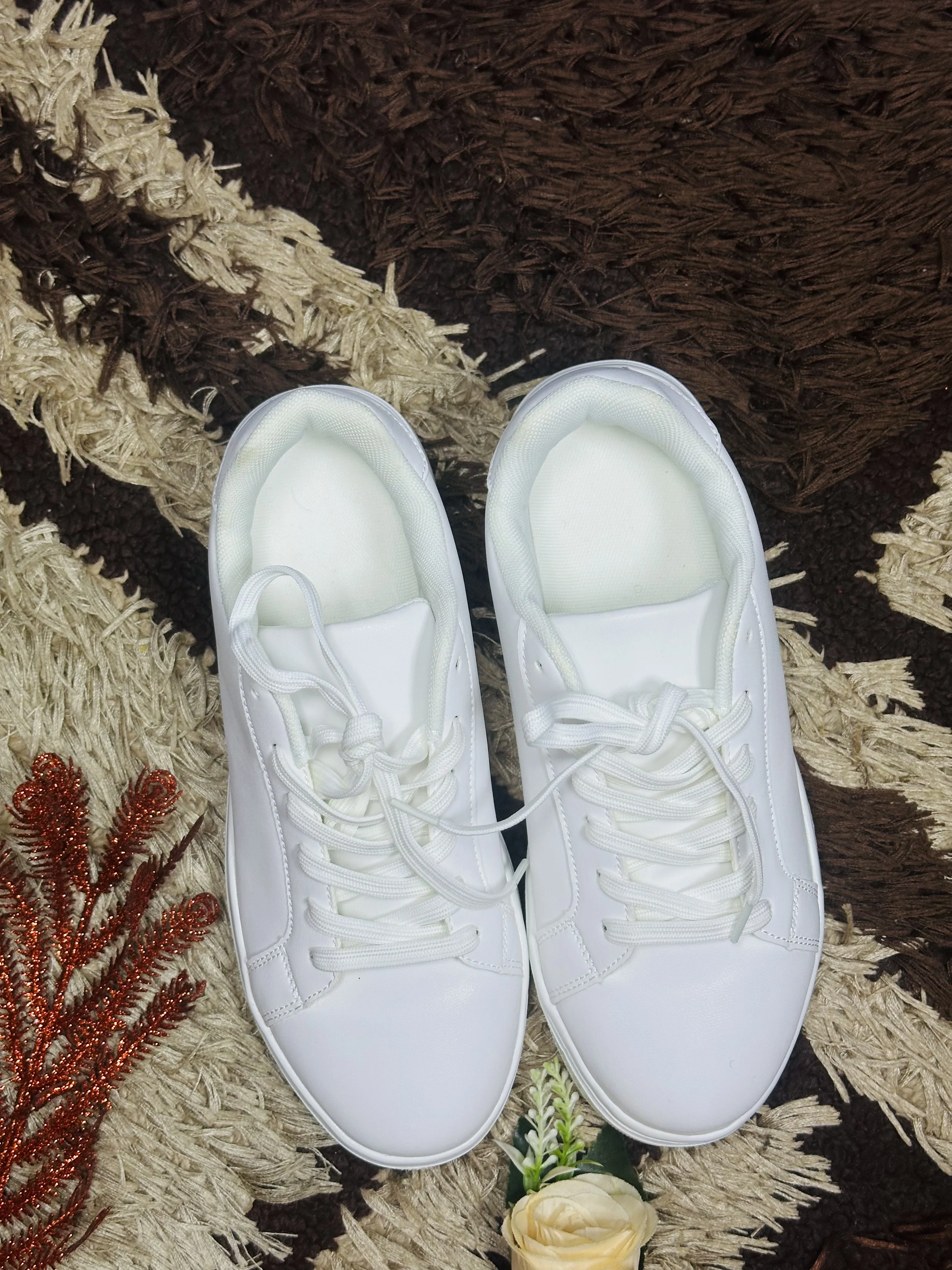39 White Unisex Causual Sneakers
