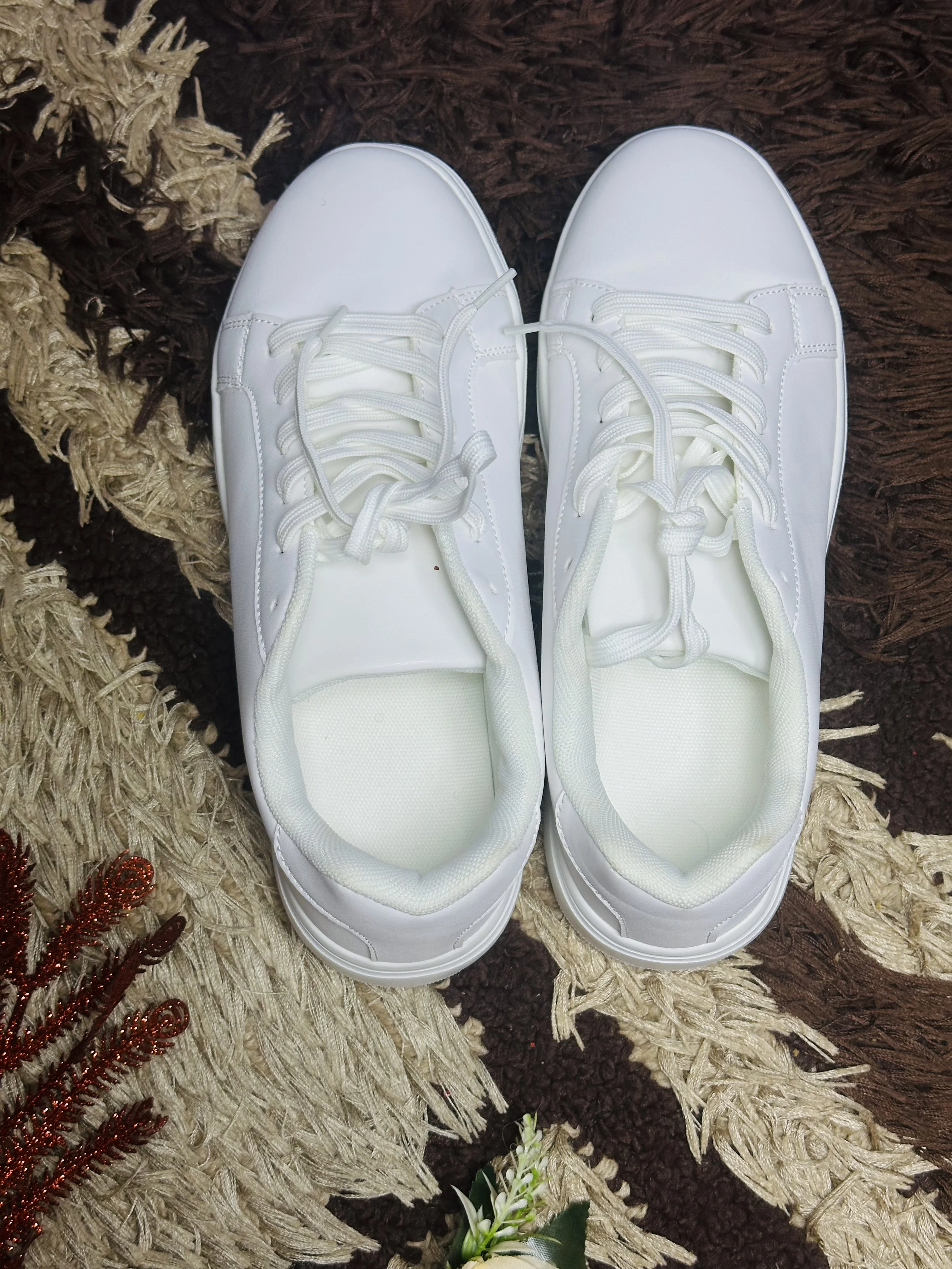 39 White Unisex Causual Sneakers