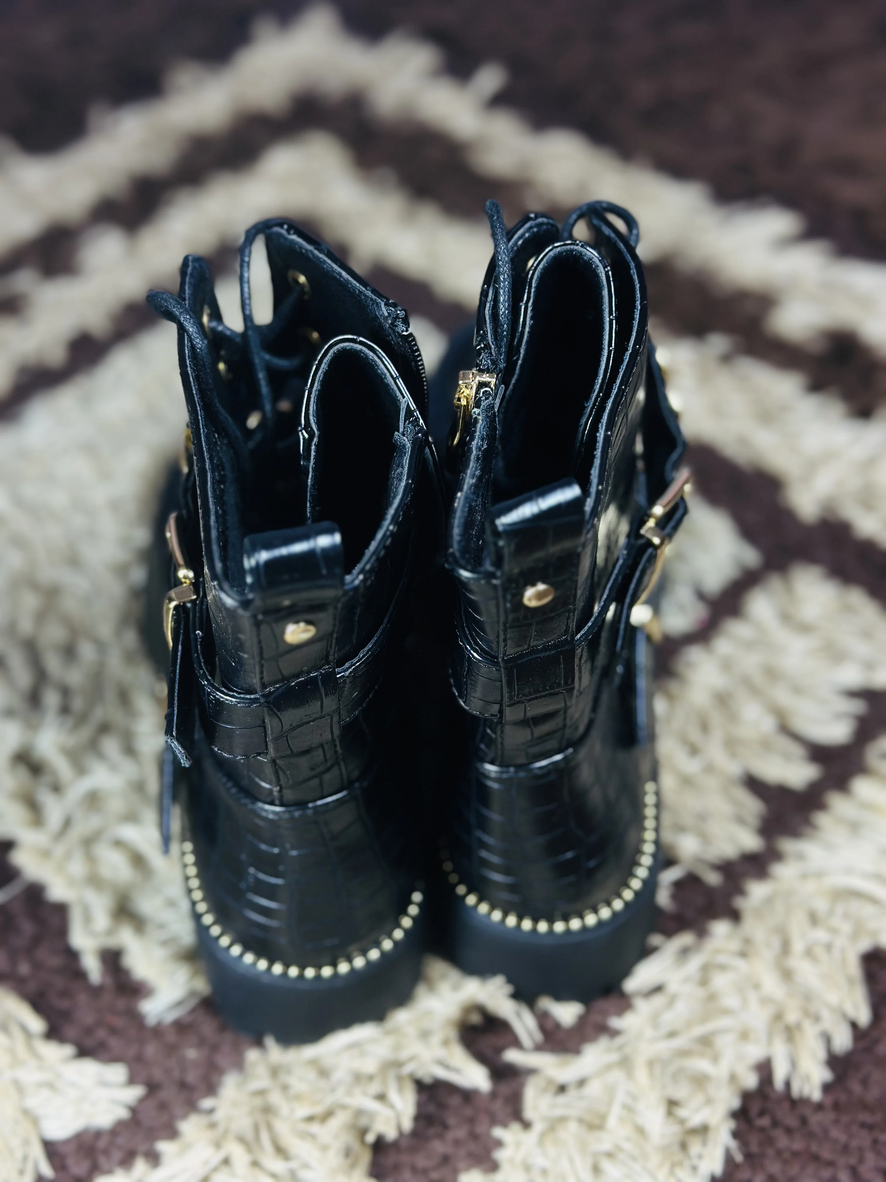 39 Black ASOS Design Women Aubrey Hiker Lace Up Boot