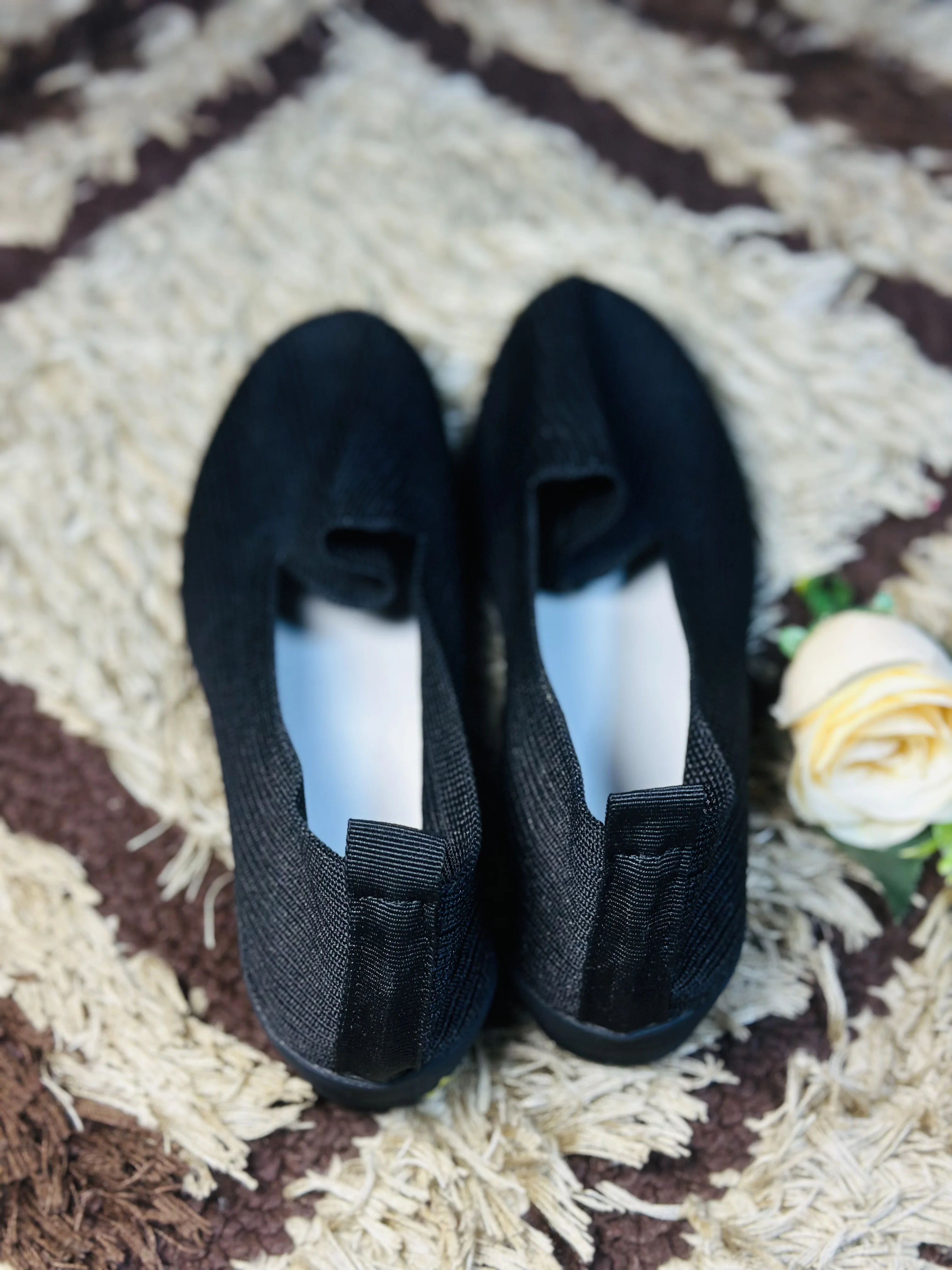 39 Black Knitted Shoe