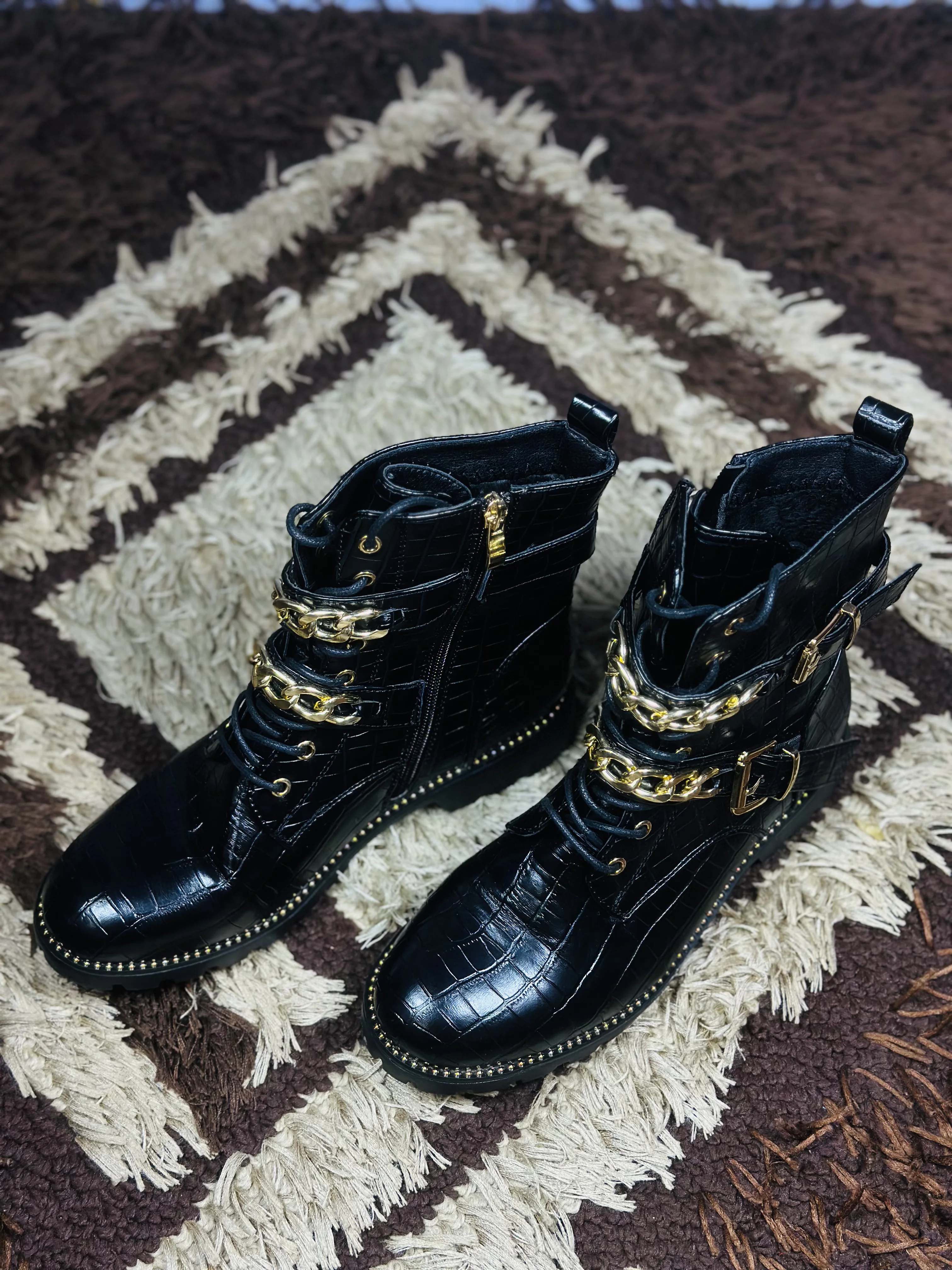 39 Black ASOS Design Women Aubrey Hiker Lace Up Boot