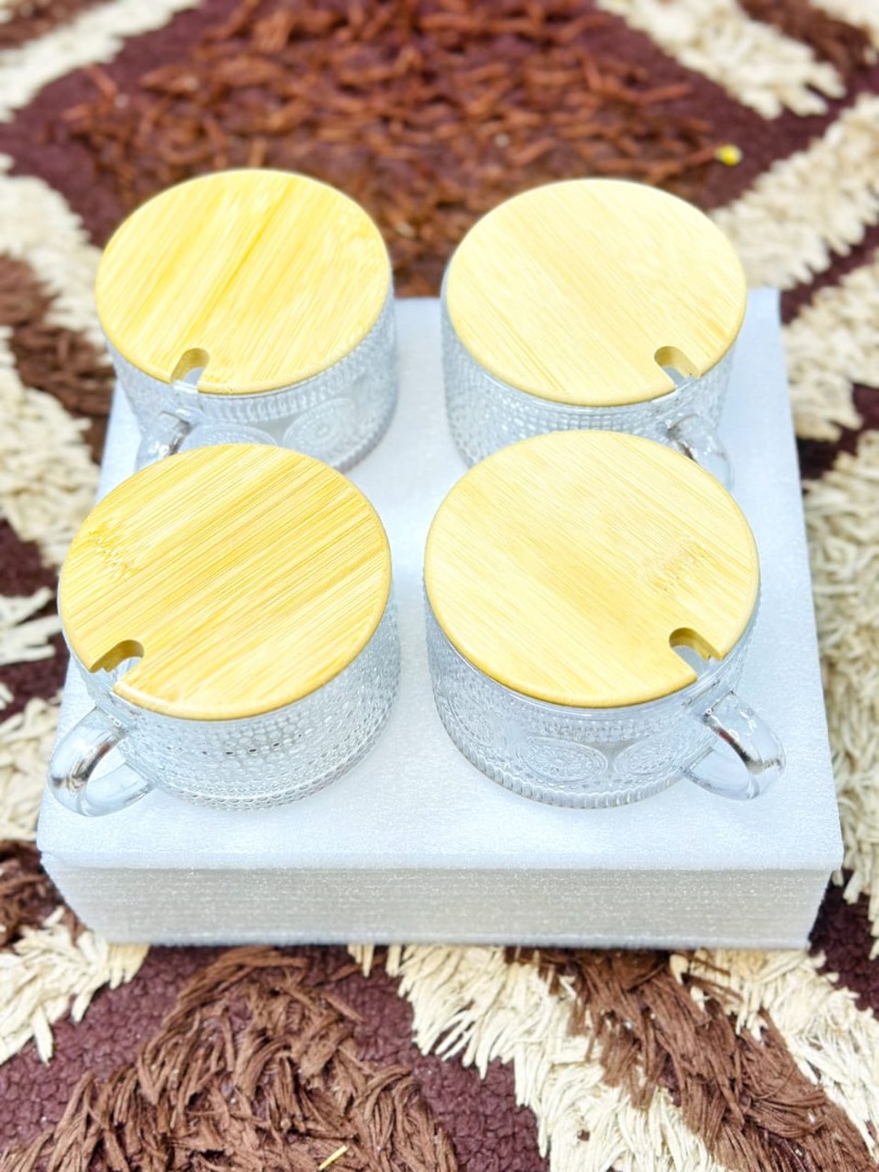 4Pcs  Set Vintage Clear Embossed Glass cup