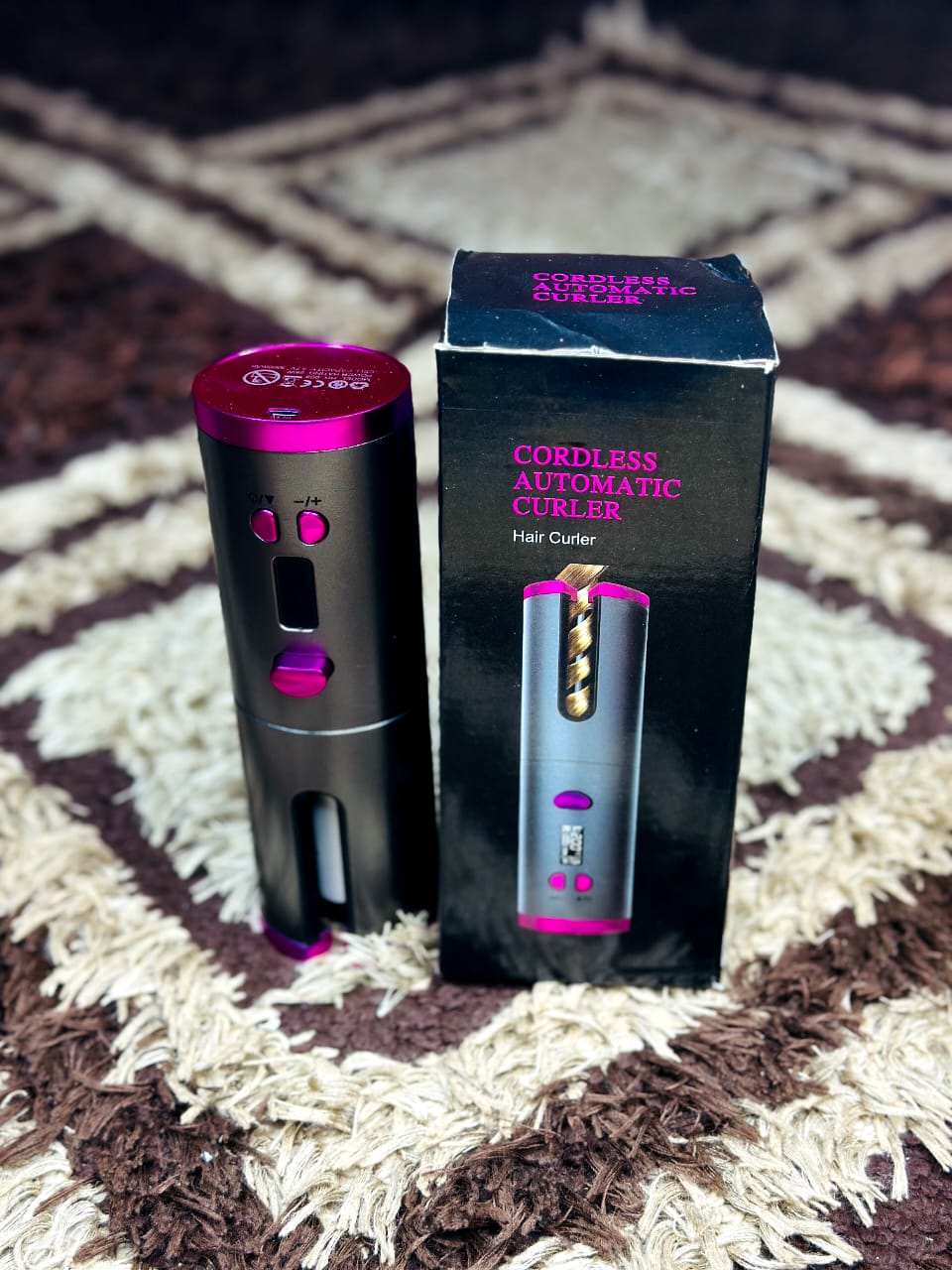 Cordless automatic hair curler