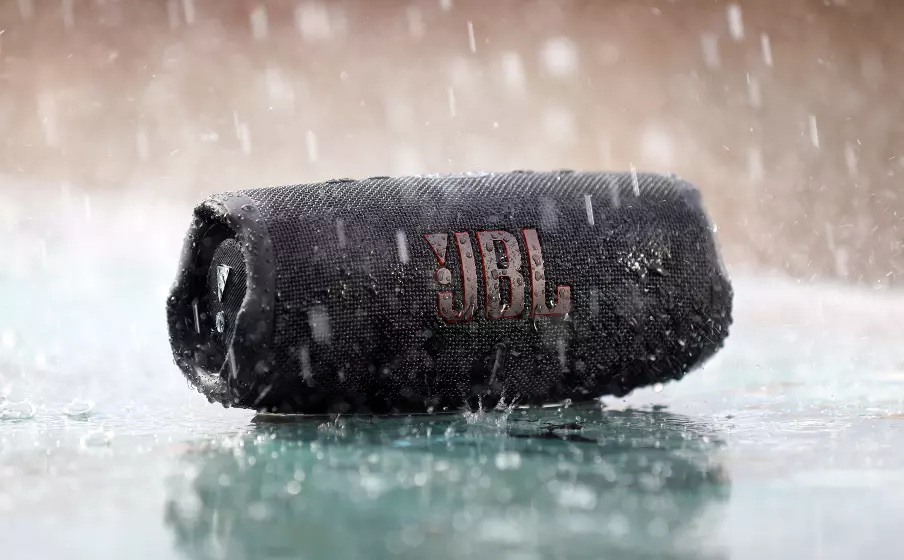 JBL Charge 5 Portable Speaker